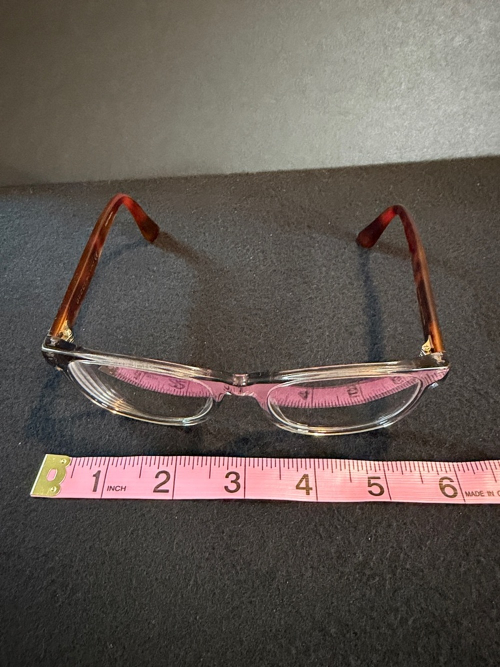 Gucci Clear and Tortious Shell Frame Glasses with Signature Red Logo - Picture 14 of 14